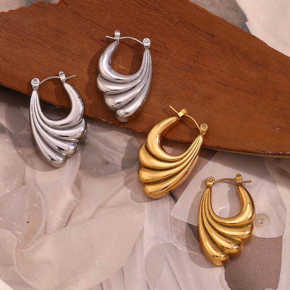 Orecchini da donna alla moda in acciaio inossidabile a forma di onda con placcatura in oro 18 carati