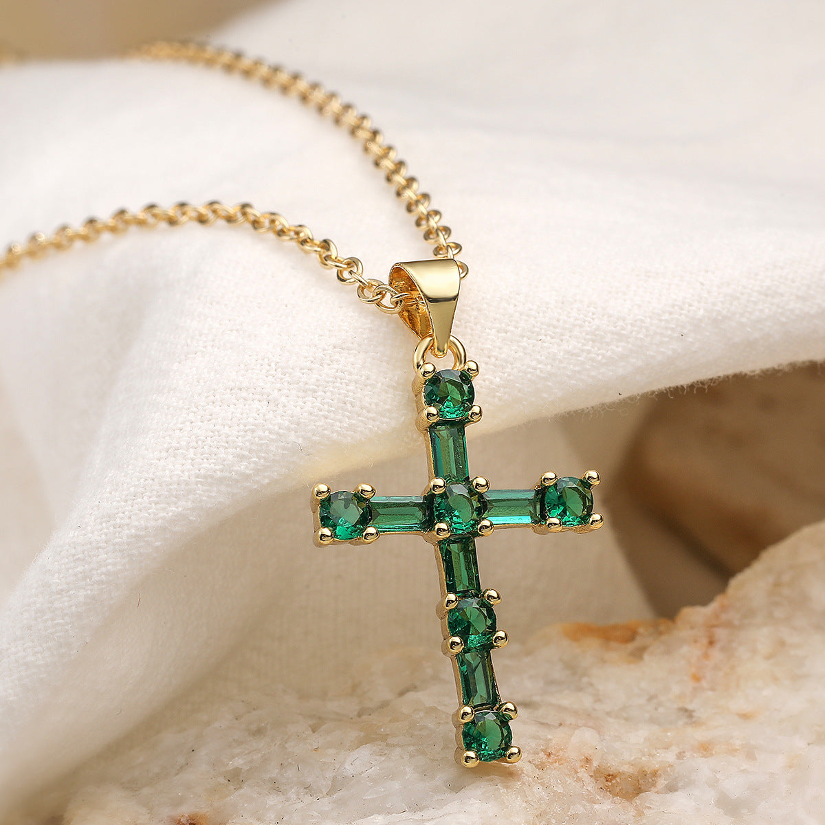 Minimalist Elegant 18K Gold Plated Brass Cubic Zirconia Cross Pendant Necklace for Women
