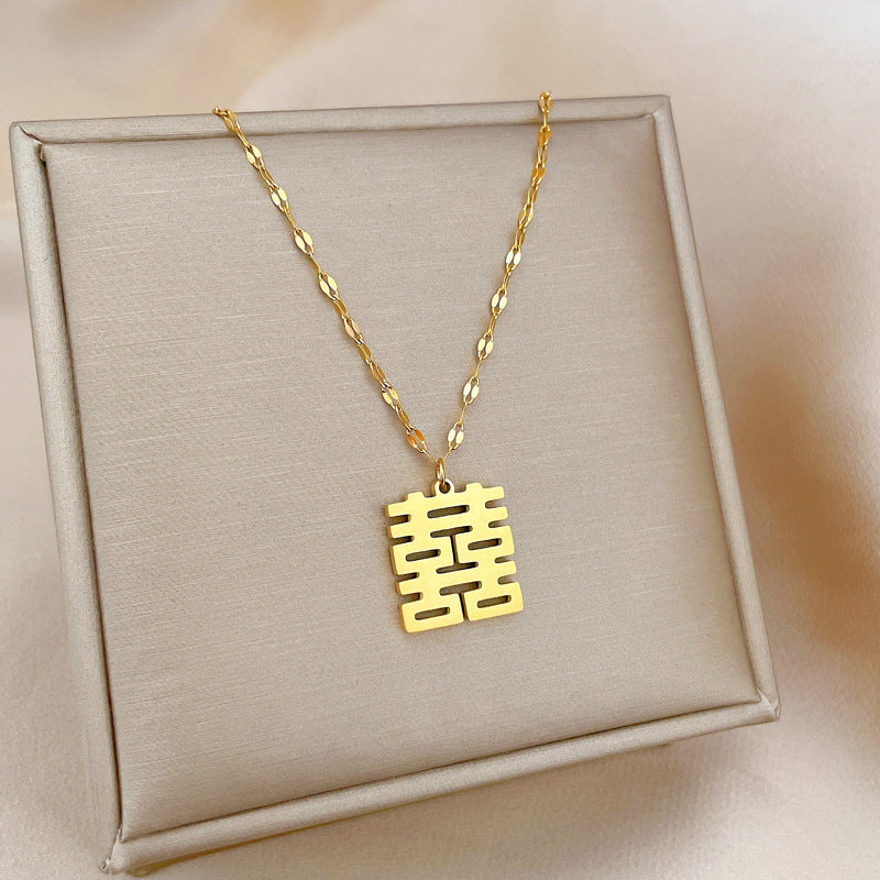 Collar con Colgante Minimalista Geométrico de Doble Felicidad para Mujer de Acero de Titanio Bañado en Oro Real con Cadena de Guardapelo