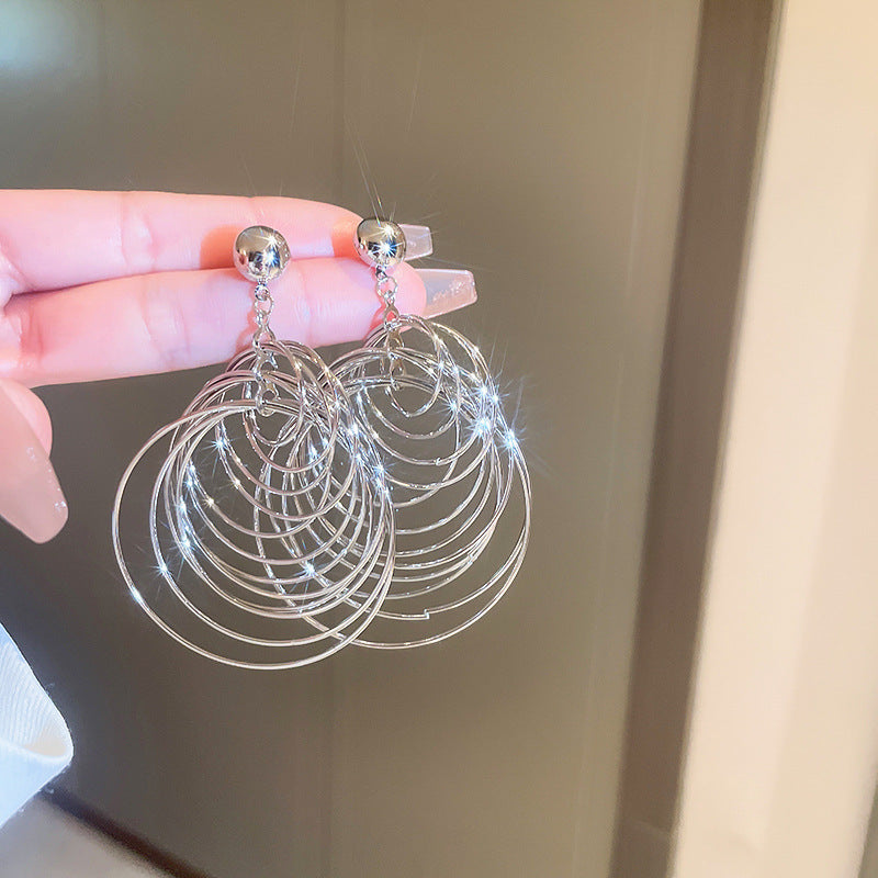 Orecchini a Nappa Geometrici Minimalisti in Metallo Placcato con Perni in Argento Sterling