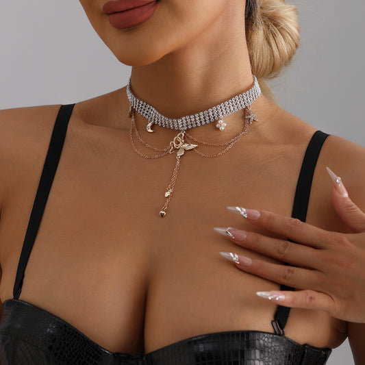 Collar Minimalista con Colgante de Mariposa para Mujer en Aleación con Acabado Chapado y Cadena a la Clavícula