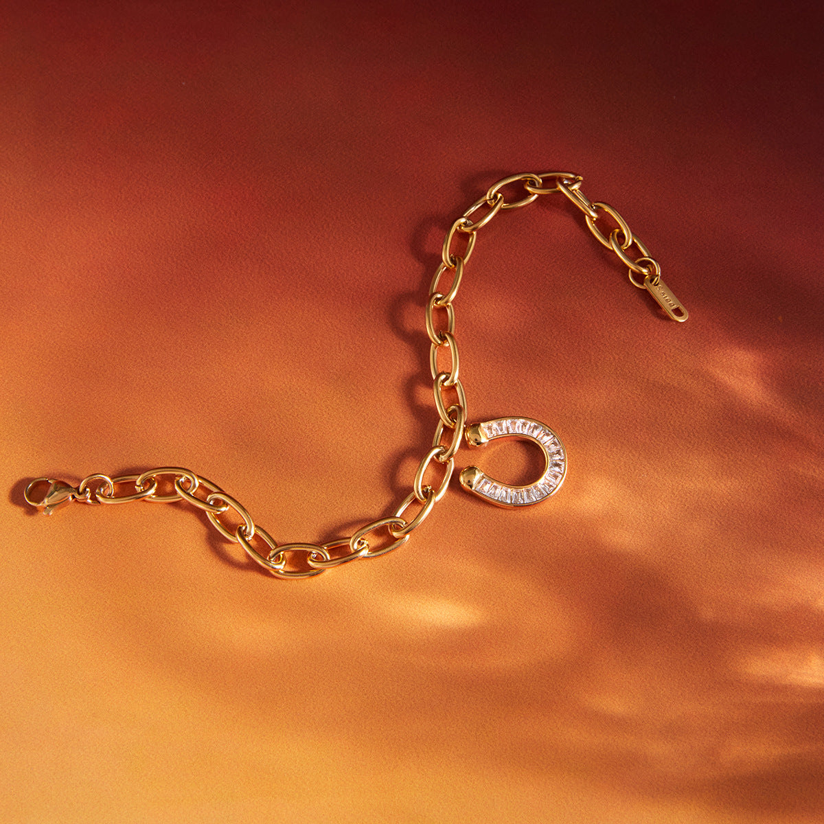 Minimalist Geometric Horseshoe U-Shape Stainless Steel Plated Cubic Zirconia Bracelet for Women