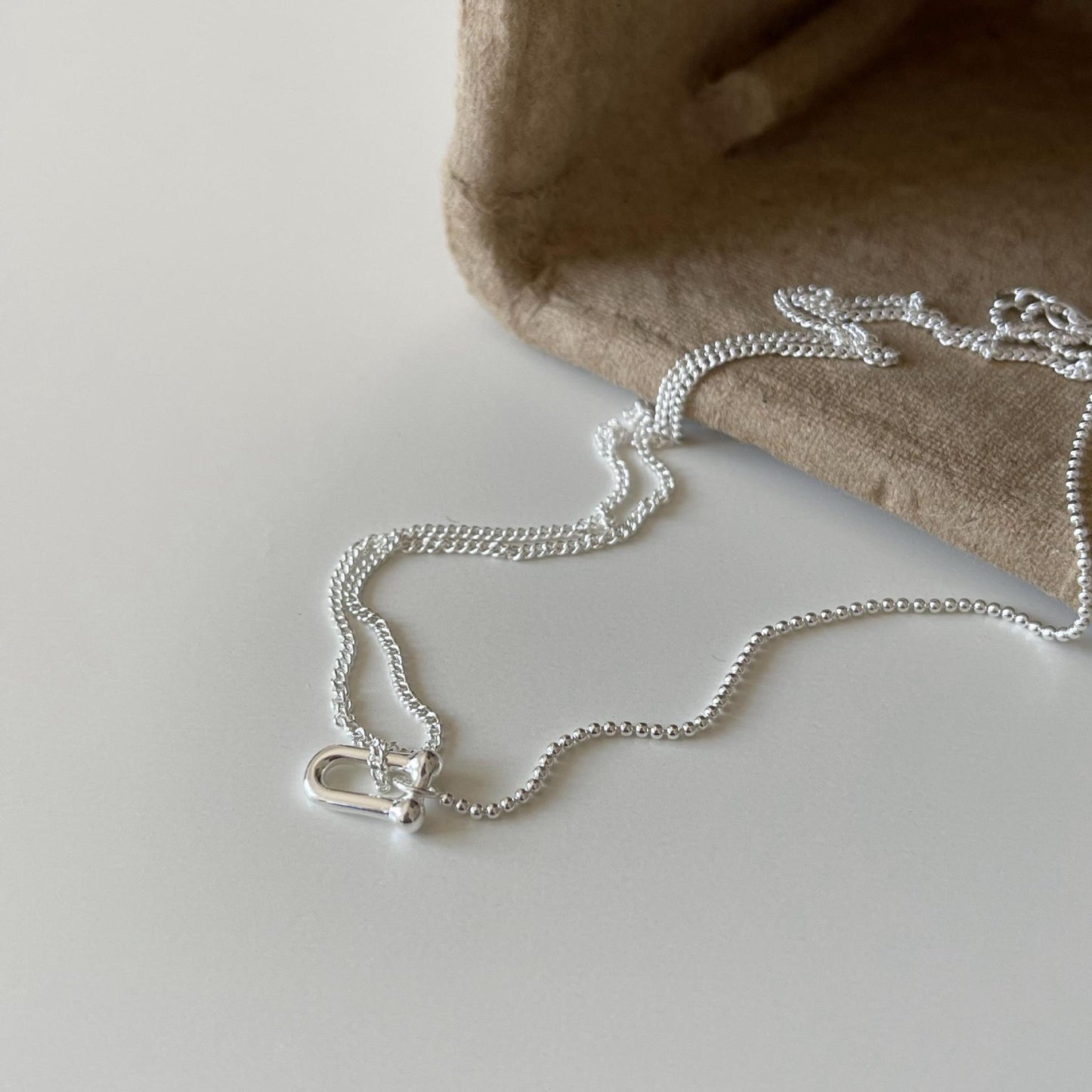 Minimalist Horse-Shoe Shaped 925 Sterling Silver Necklace for Women with U-Clasp and Delicate Locket Chain
