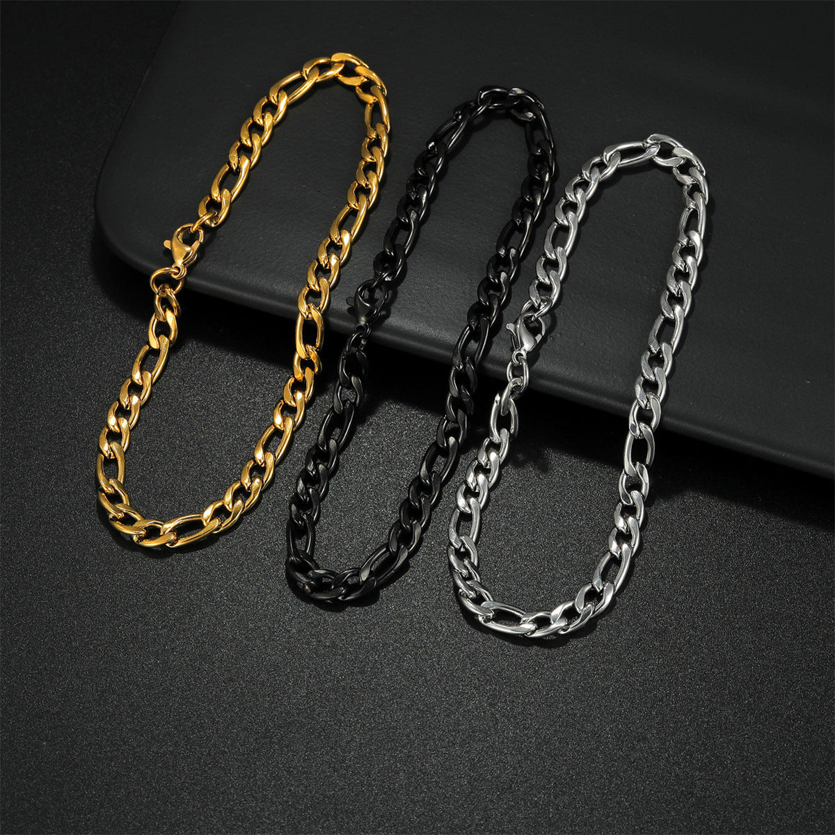 Minimalist Geometric Cuban Link Bracelet for Men in Titanium Steel with Plated Finish