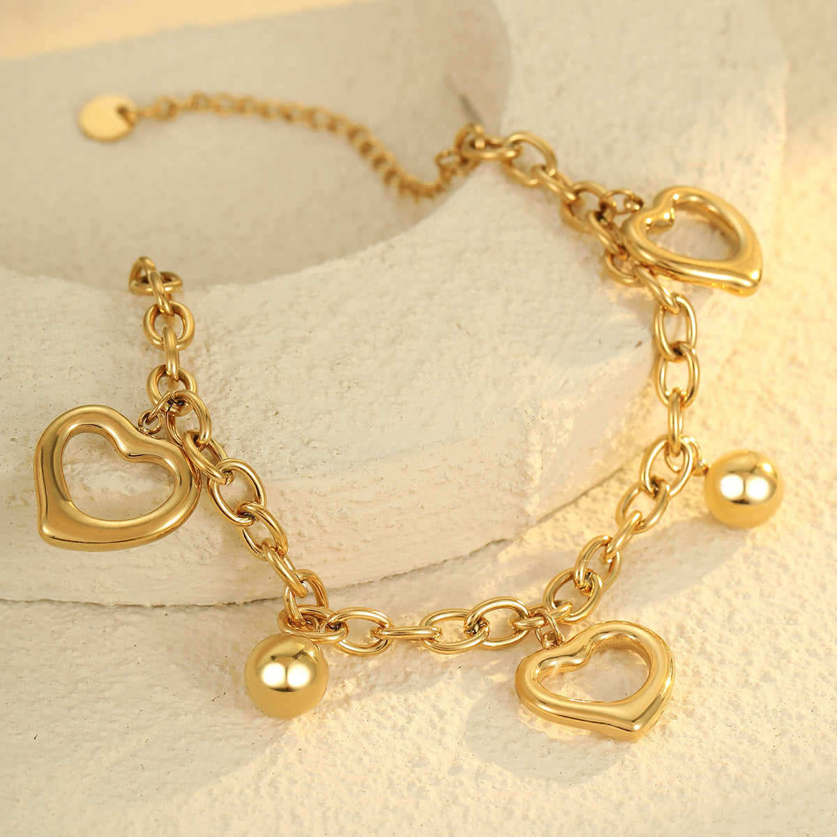 Fashionable Minimalist Heart-Shaped Stainless Steel Tassel Bracelet with Plated Finish and Small Round Pendant