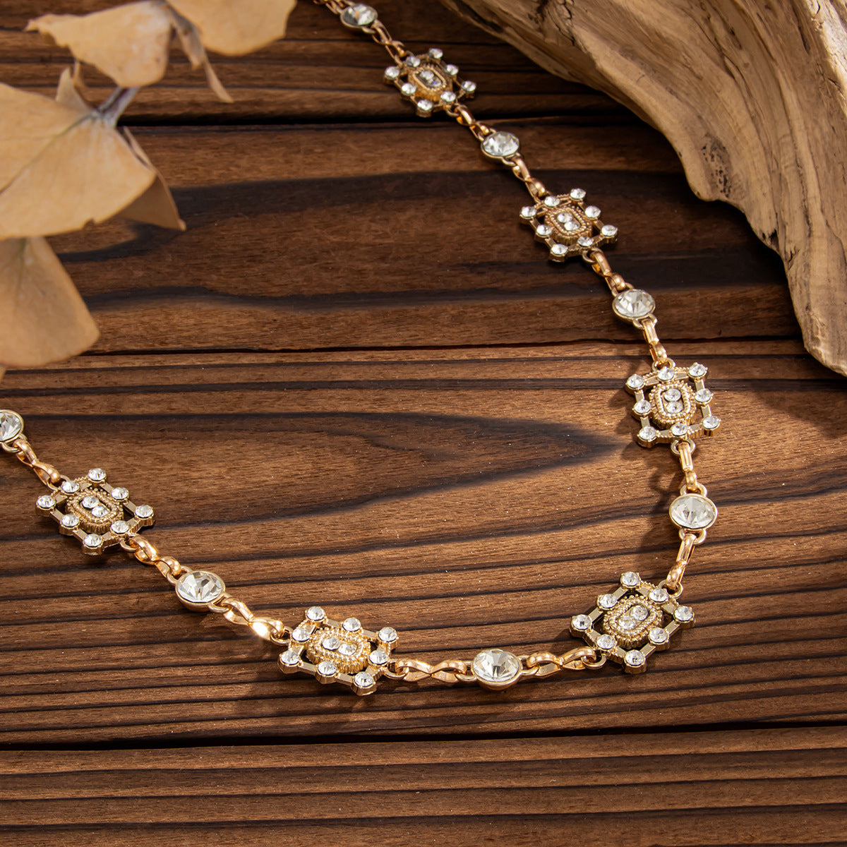 Catena a Fascia Floreale Vintage da Donna con Accenti di Strass Micro-Pavé su Catena Metallica