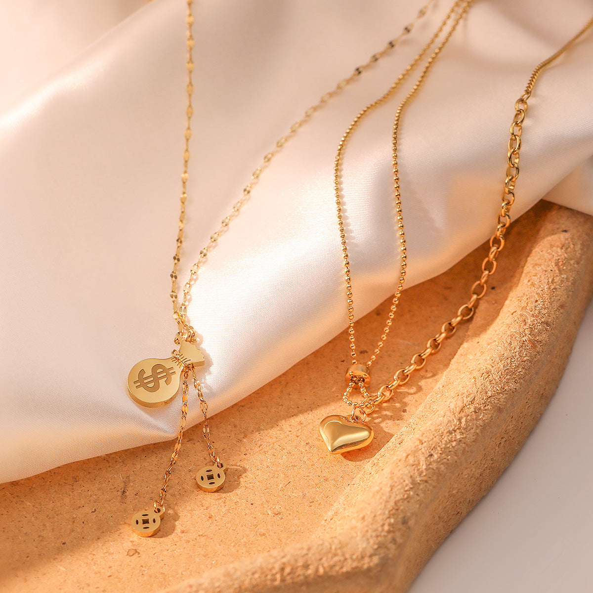 Collana Pendente Cuore Irregolare Geometrico Minimalista da Donna in Acciaio al Titanio con Placcatura in Oro