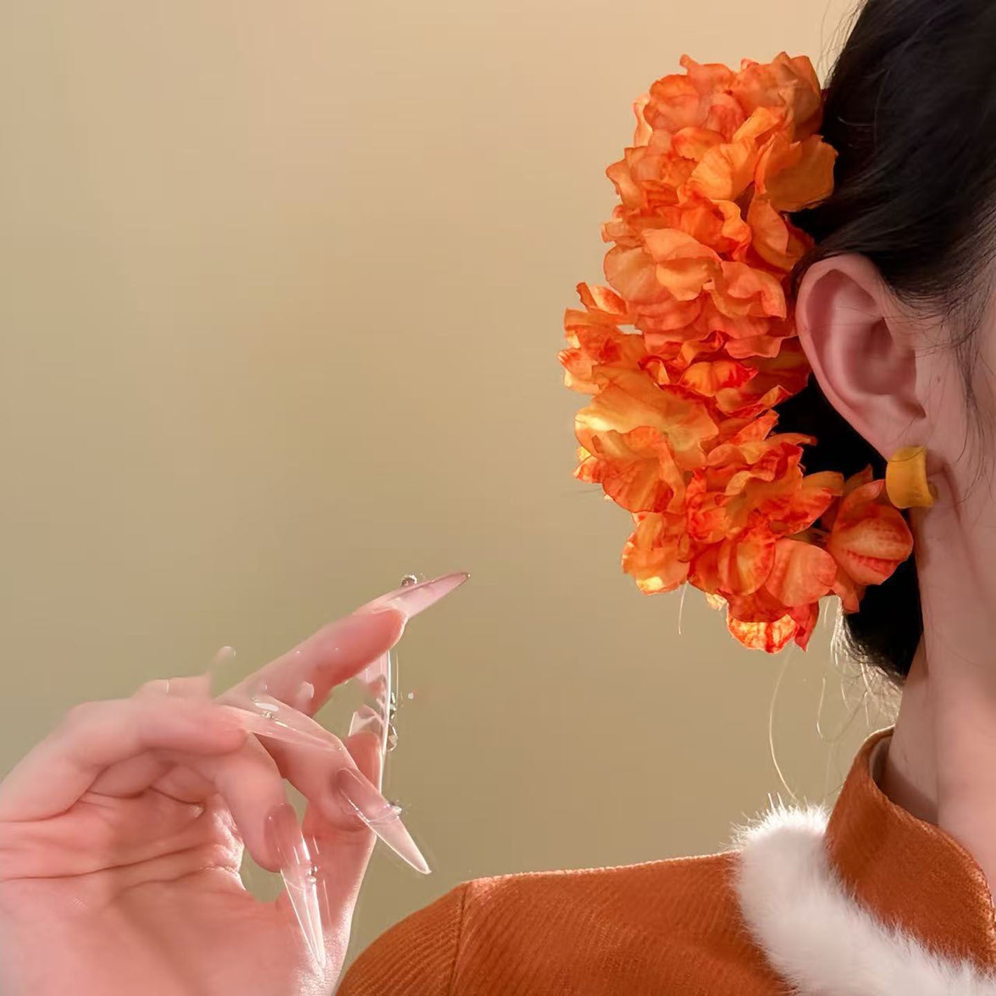 Handmade Fabric Floral Hairpin for Women with Elegant Vintage Style and Minimalist Design, Lightweight Luxe Hair Accessory