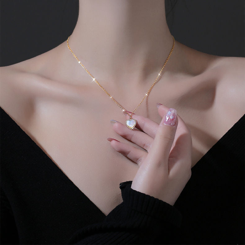 Minimalist Heart-Shaped Rhinestone Pendant Necklace for Women in Titanium Steel with Plated Finish and O-Chain