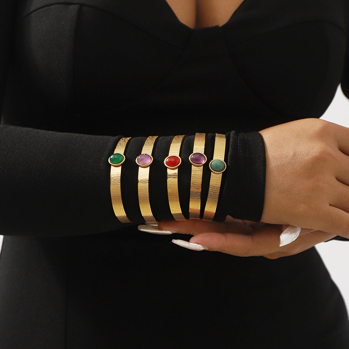 Pulsera de acero inoxidable geométrica en forma de C, chapada, estilo dulce y atrevido, con superficie texturizada para mujer