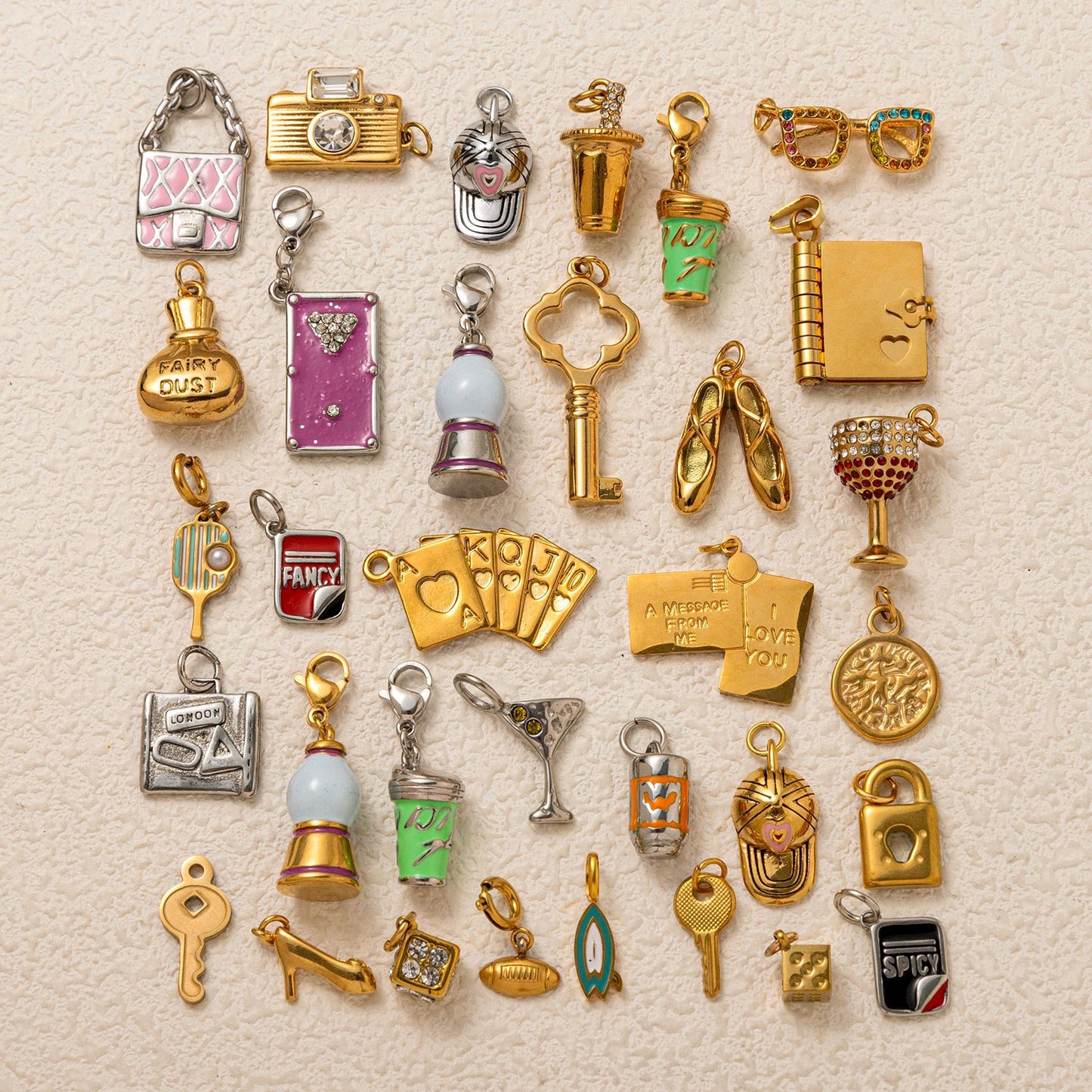 Barretta charm vintage a forma di cuore in acciaio inossidabile placcato oro PVD