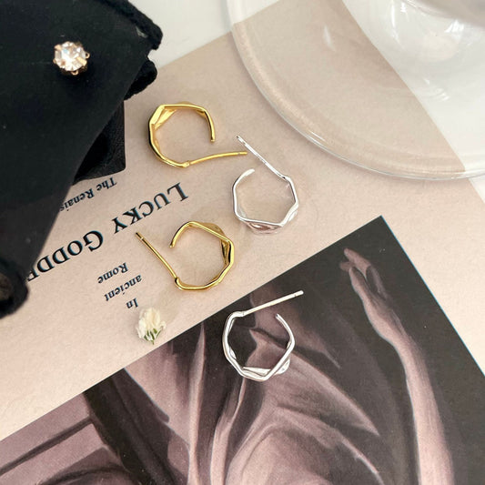 Pendientes Minimalistas de Plata de Ley 925 con Forma de Gota de Agua, Incrustaciones de Perlas y Textura Cuadriculada