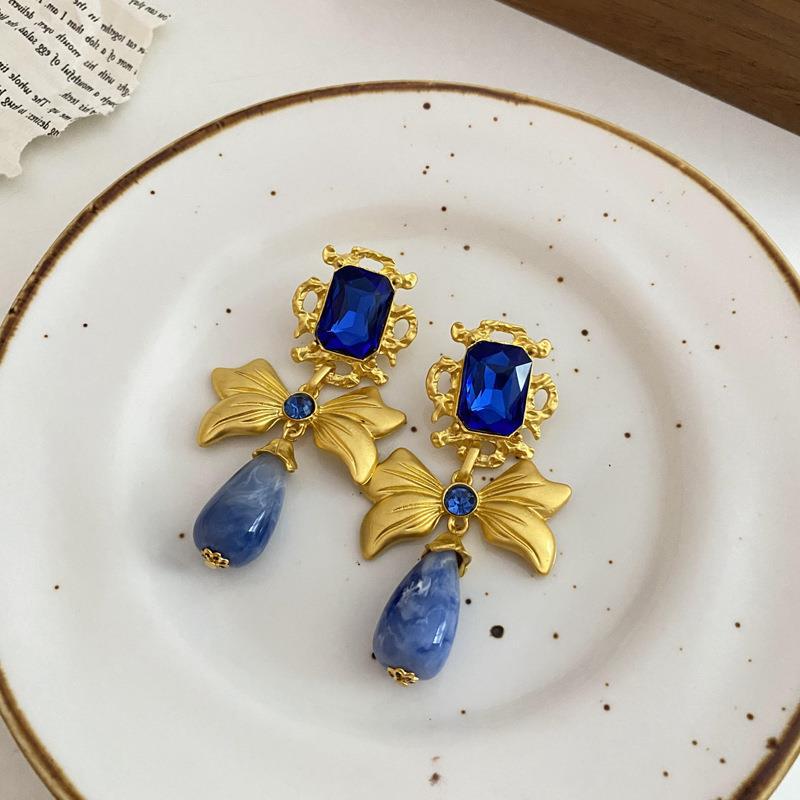 Orecchini a perno da donna vintage geometrici in lega con intarsi di strass, eleganti, artistici e retrò