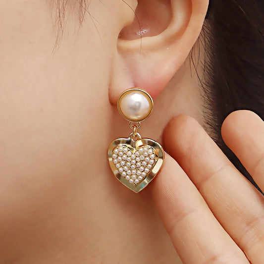 Orecchini a pendente a forma di cuore minimalisti in lega con placcatura in oro per donna