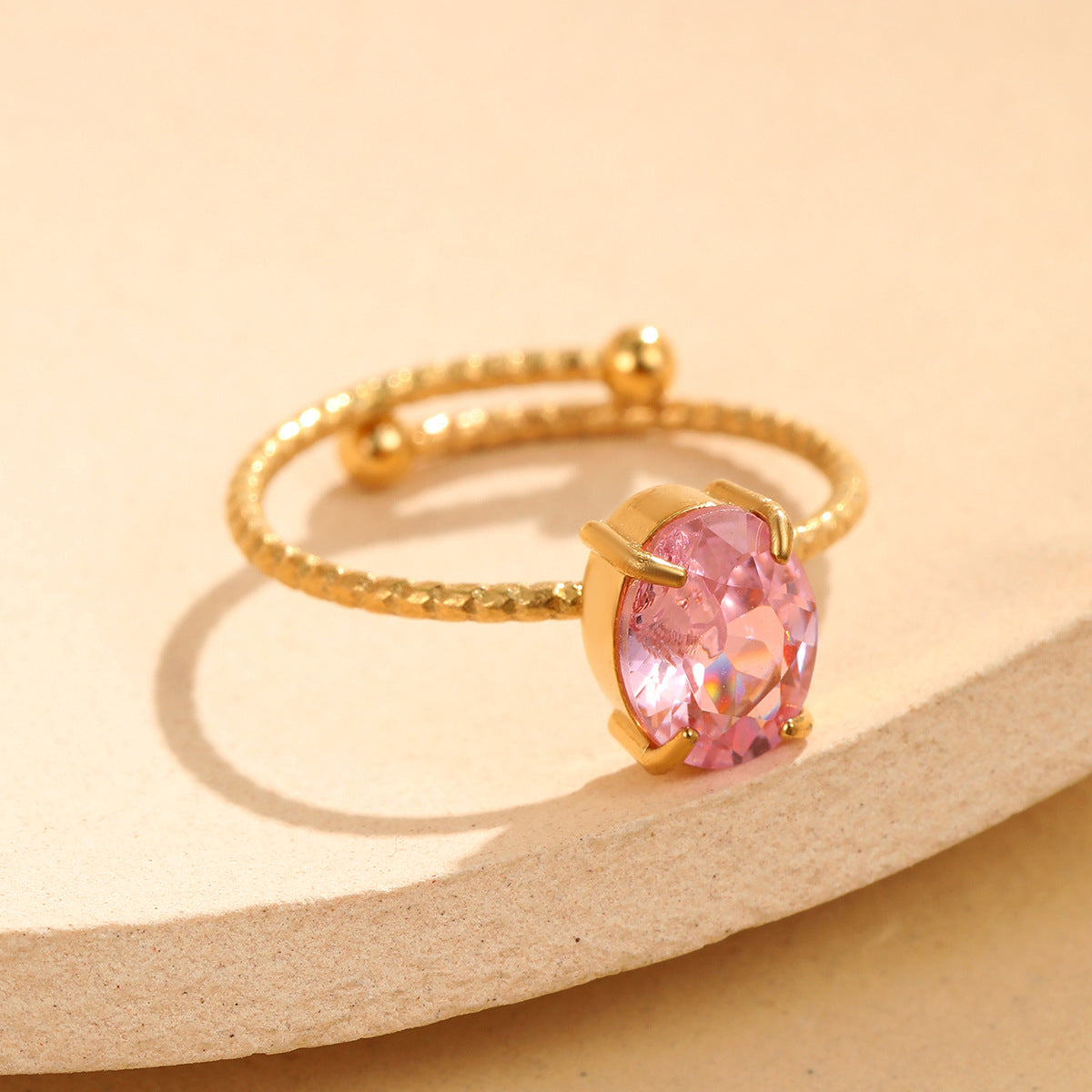 Anillo minimalista ovalado de circonita de acero inoxidable con acabado chapado para mujer, elegante para uso diario