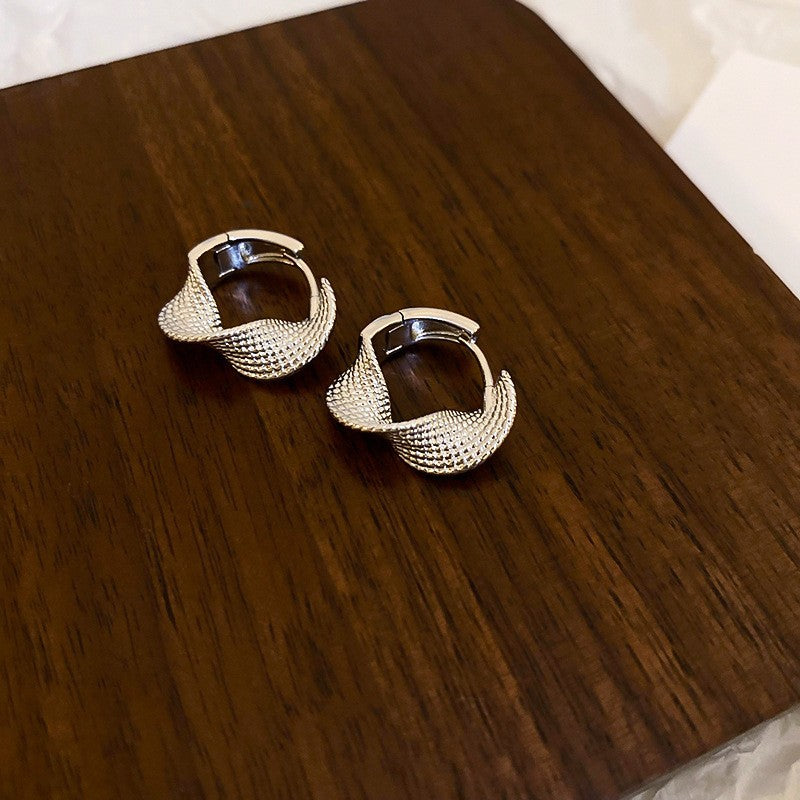Aretes Geométricos Minimalistas de Cobre con Acabado Chapado para Mujer Pendientes Modernos y Versátiles