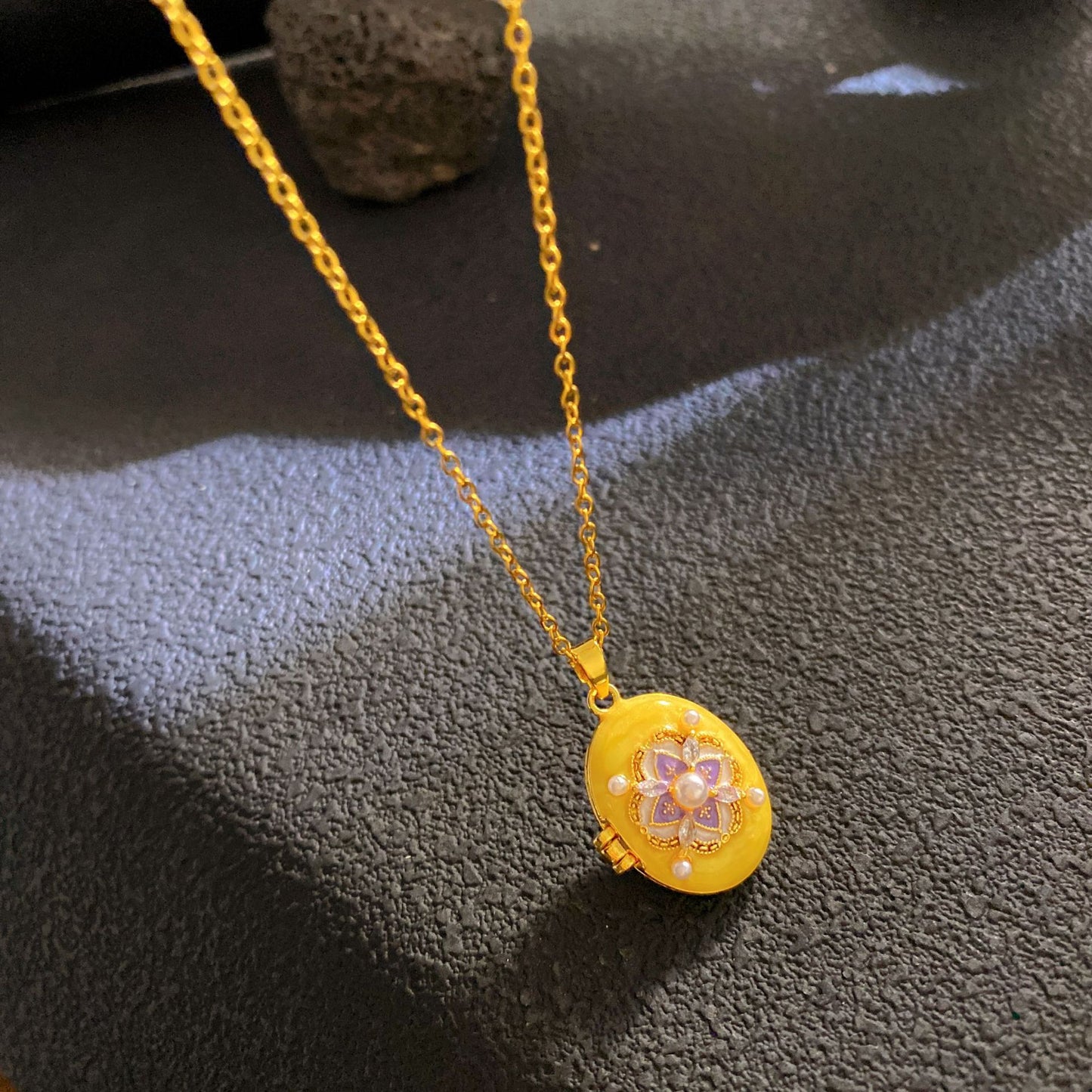 Vintage Elegant Geometric Leaf Teardrop Drip Oil Cubic Zirconia Necklace with 18K Gold Plated Brass Pendant on Titanium Steel Cable Chain for Women