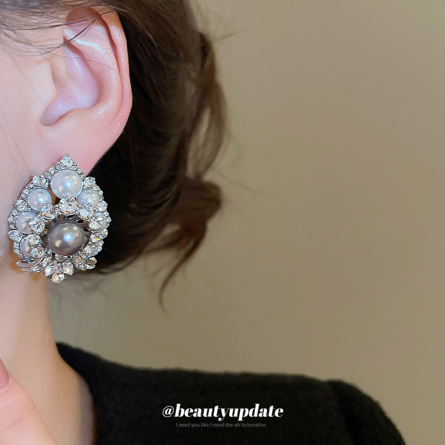 Orecchini a goccia eleganti in stile francese con perle e intarsio di strass, accessorio di lusso da donna