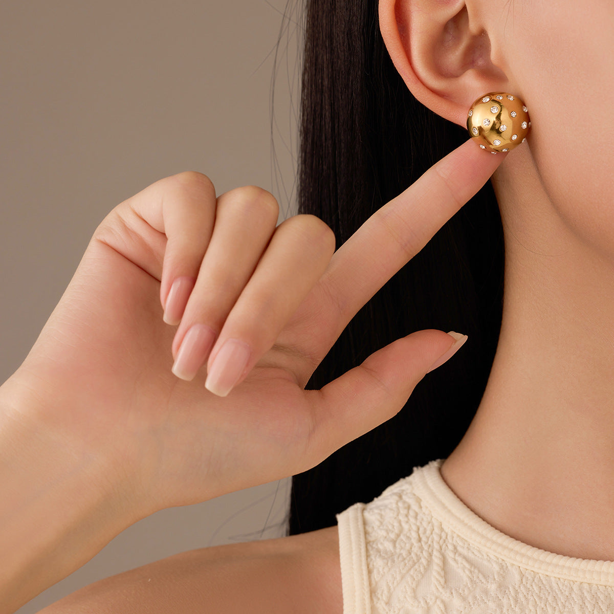 Pendientes Hemisféricos de Acero Inoxidable Estilo Vintage con Baño de Oro de 18K e Incrustaciones de Perlas para Mujer