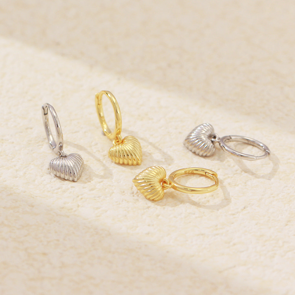 Sweet-Edgy Heart-Shaped S925 Sterling Silver Ear Cuffs with Shell Texture and Gold Plating for Women