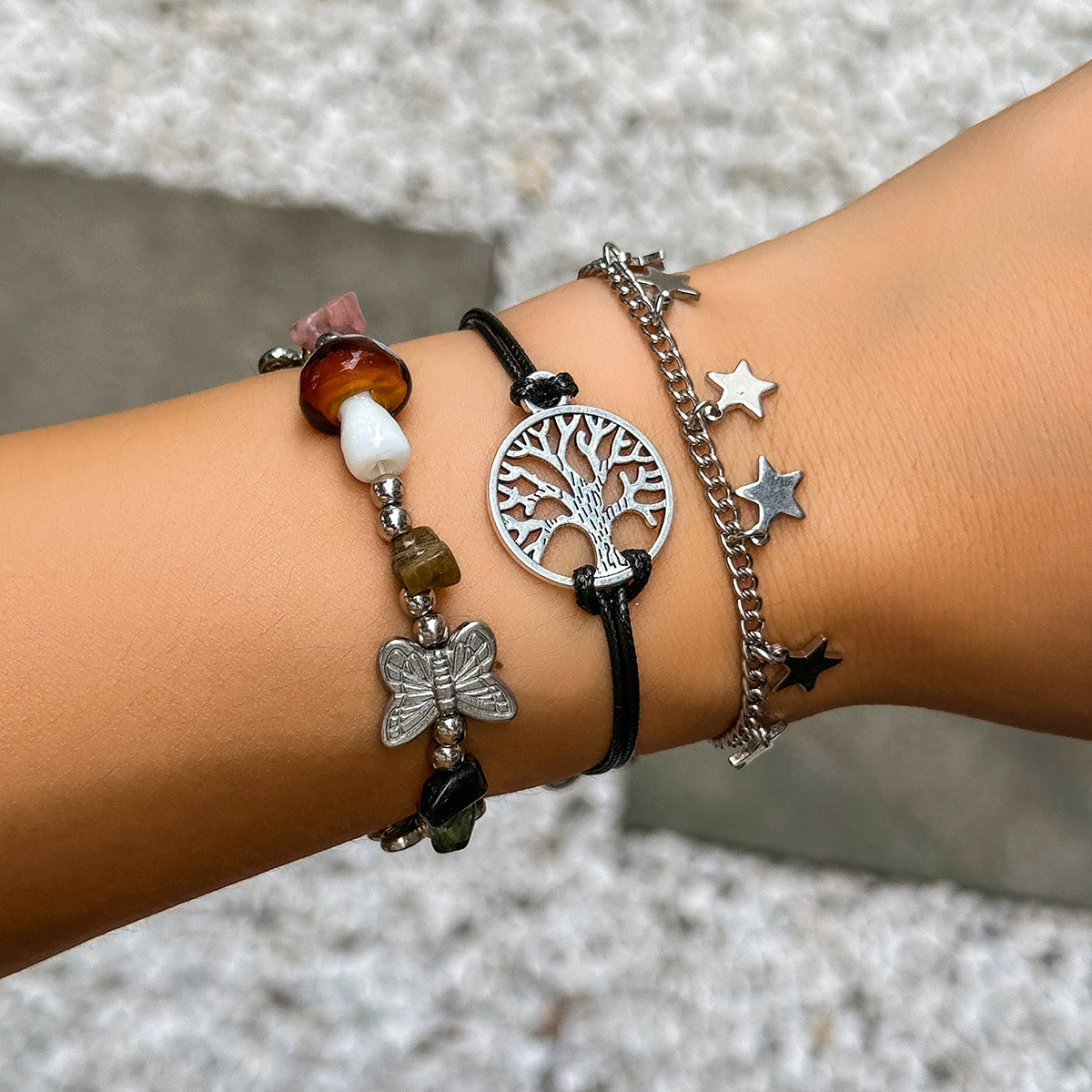 Conjunto de pulseras de aleación vintage bohemias con forma de estrella, borlas y detalles de cadena para mujer