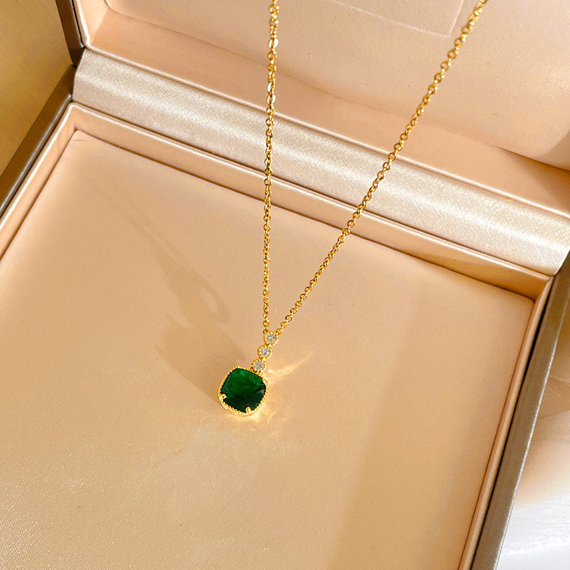 Collana con pendente quadrato geometrico vintage in acciaio al titanio con intarsio di strass su catena a O per donna e uomo