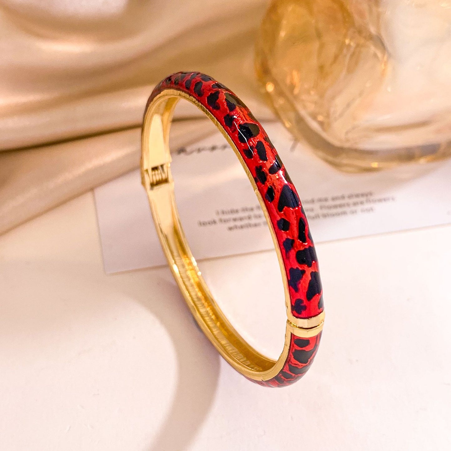 Minimalist Luxury Leopard Print Geometric Alloy Inlaid Rhinestone Open Cuff Bracelet