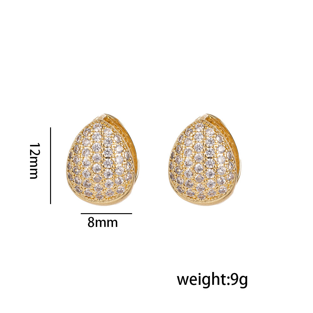 Orecchini da donna minimalisti moderni a forma di cuore in acciaio al titanio con intarsio completo di strass e placcatura in oro