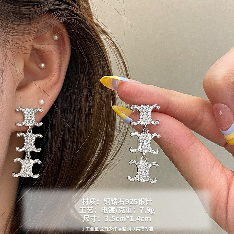 Luxury Minimalist Letter-Shape Gold-Plated Copper Stud Earrings for Women with Hypoallergenic Finish