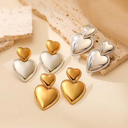 Pendientes minimalistas de acero inoxidable pulido con forma de corazón para mujer con baño de oro
