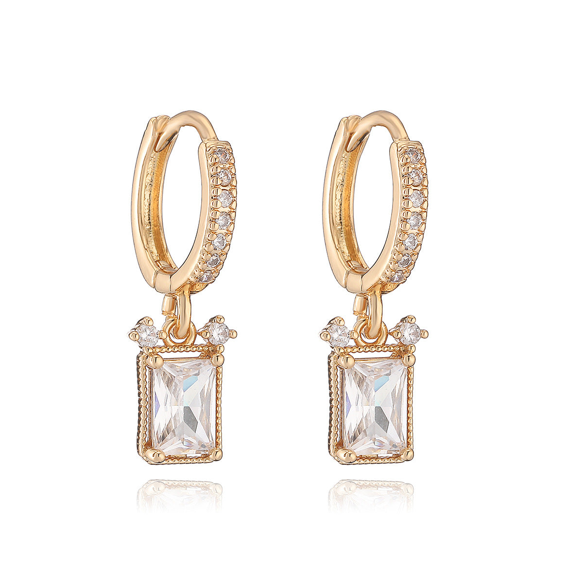 Orecchini da donna minimalisti in rame a forma di cuore con placcatura in oro 18K e intarsio di zirconi