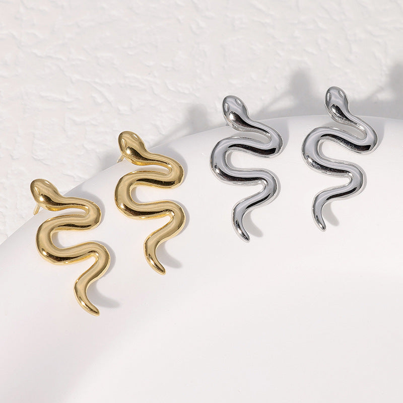 Orecchini a perno minimalisti a forma di serpente in acciaio inossidabile con finitura placcata per donna e uomo