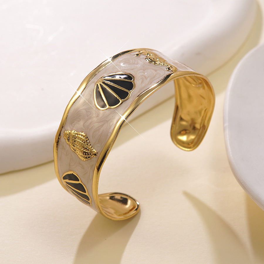 Round Drip Oil Stainless Steel Cuff Bracelet with Shell Conch Ocean Theme
