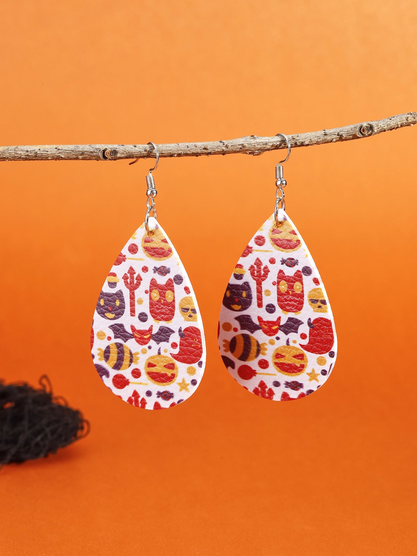 Juego de pendientes de Halloween estilo dibujos animados con diseño de calabaza, aretes de aleación y postes de acero inoxidable para mujer