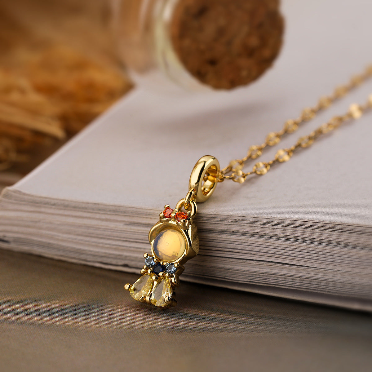 Collana girocollo con ciondolo a principessa in stile cartone animato geometrico minimalista per donna, base in rame placcato oro vero, con zirconi