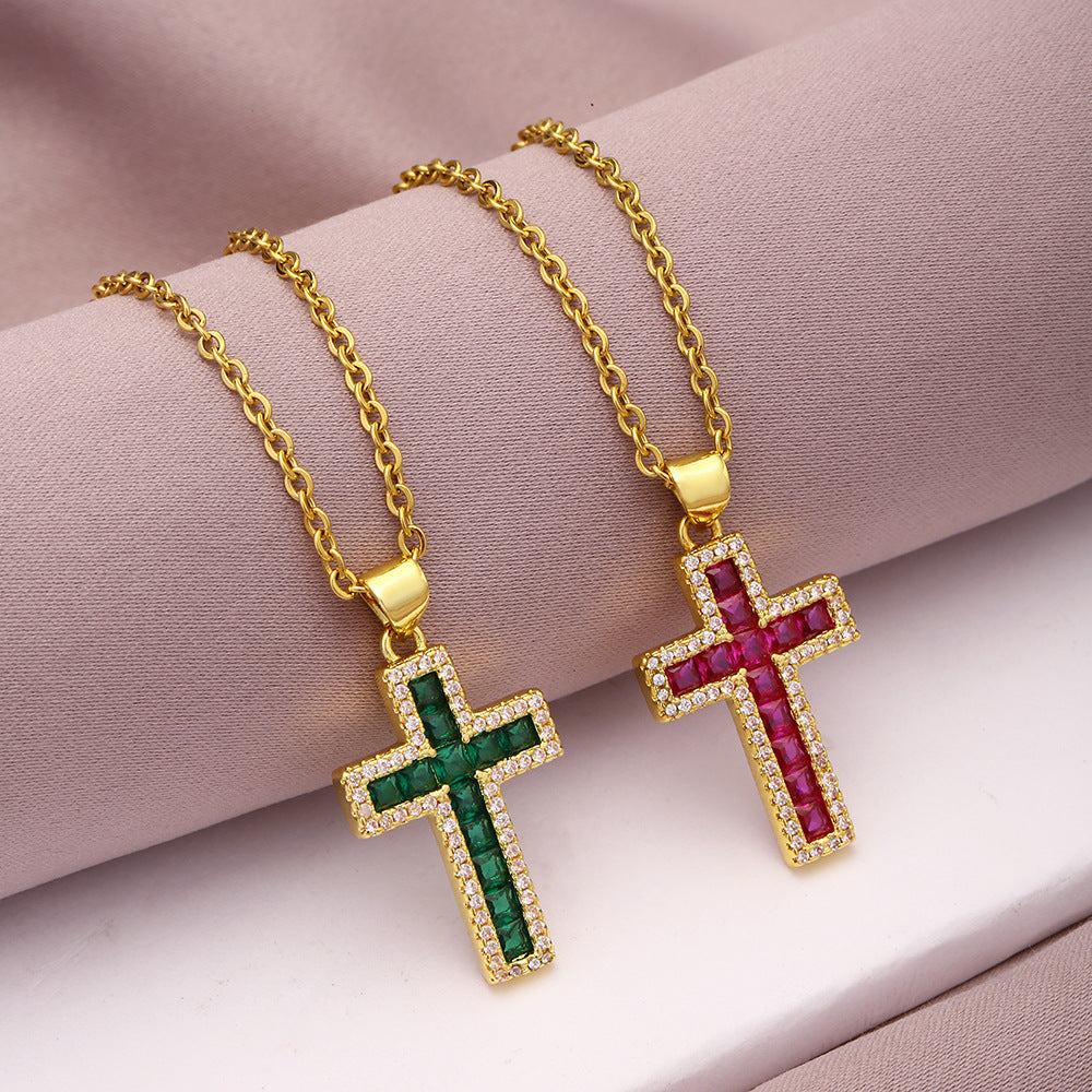 Collana pendente a croce minimalista da donna in rame con placcatura in oro e cristalli di zircone colorati su catena piatta a croce