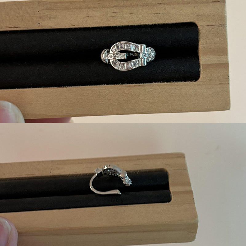 Orecchini da donna in rame con zirconi, dal design geometrico minimalista di lusso a ferro di cavallo