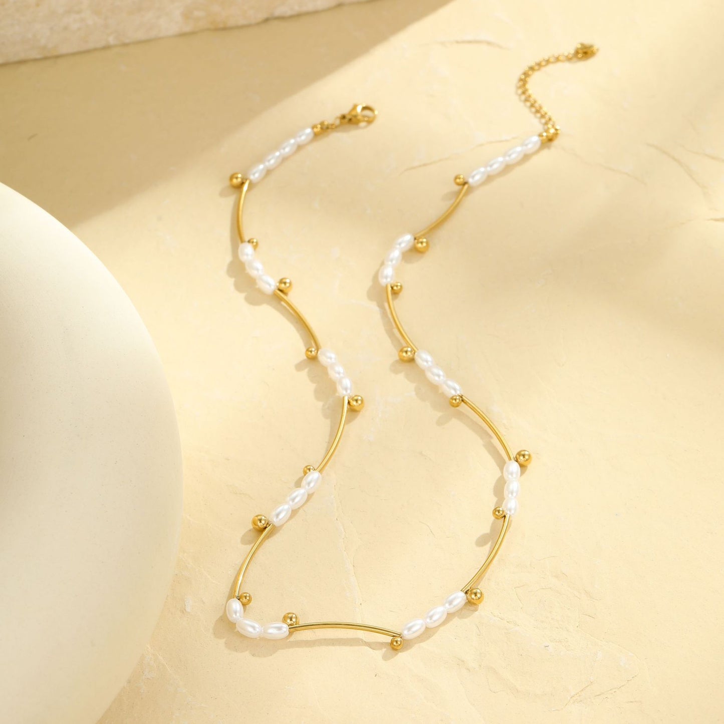 French Hepburn Style Elegant Baroque Imitation Pearl 18K Gold Plated Stainless Steel Geometric Necklace