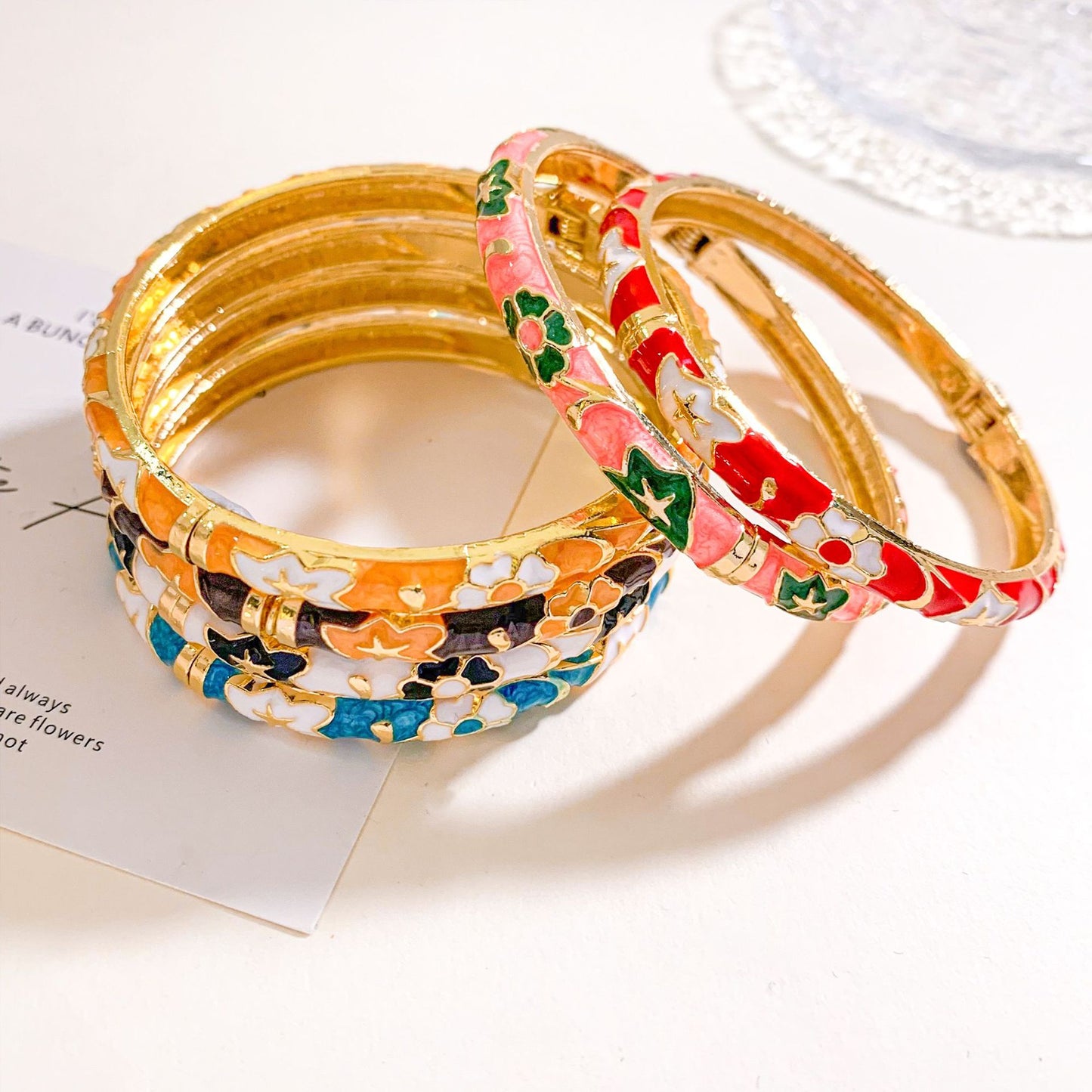 Vintage Elegant Floral Enamel Drip Oil Rhinestone Inlaid Alloy Bangle Bracelet for Women