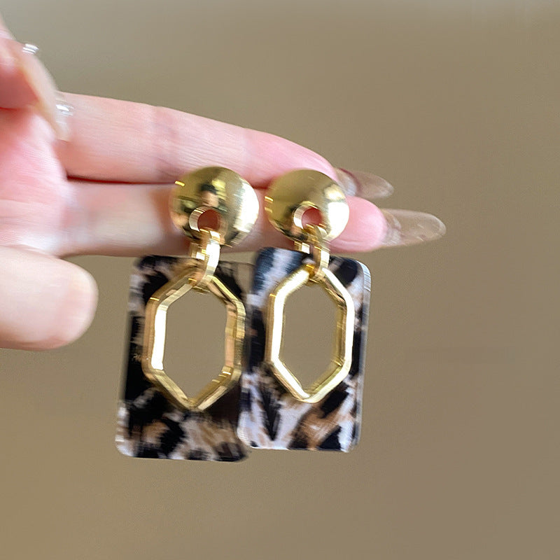 Pendientes Retro Redondos de Resina con Tono Caramelo Geométrico y Postes de Plata de Ley 925 para Mujer
