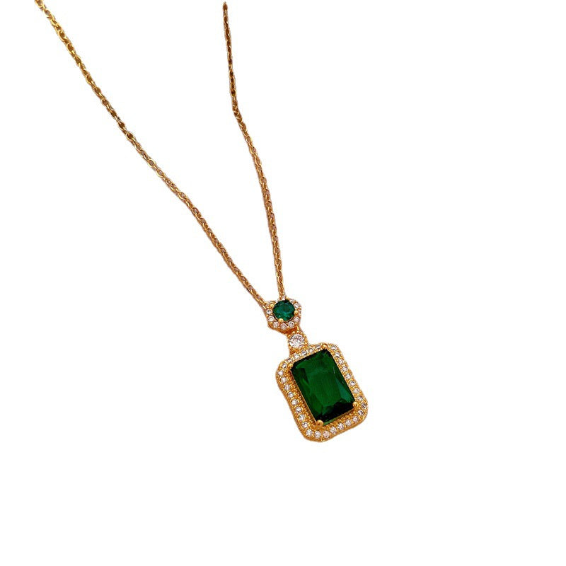 Collar de lujo geométrico de acero titanio con microincrustaciones de diamantes de imitación para mujer con cadena de eslabones retorcidos y delicado acento en la clavícula
