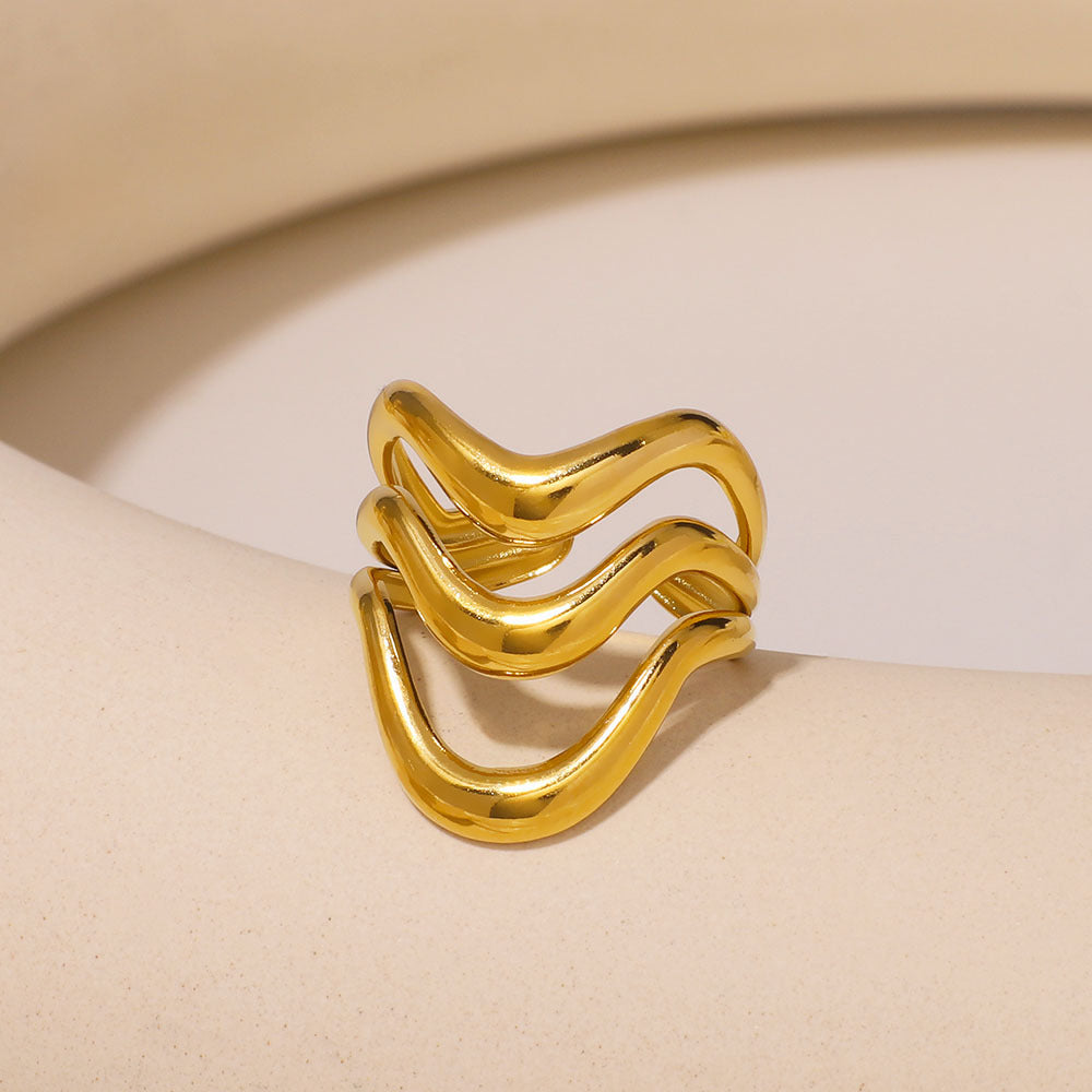 Geometric Wave Stainless Steel Ring with 18K Gold Plating and Polished Finish for Unisex Wear