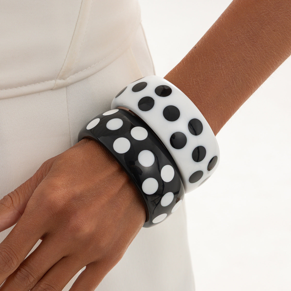 Fashion Geometric Round Polka Dot Resin Bracelet for Women