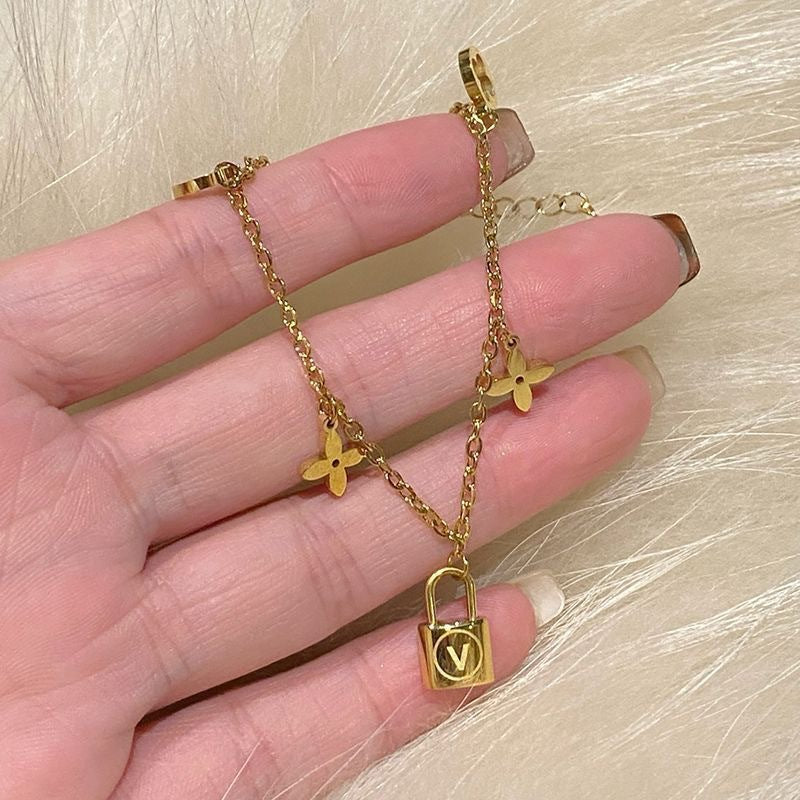 Minimalist Titanium Steel Geometric Lock Pendant Necklace for Women