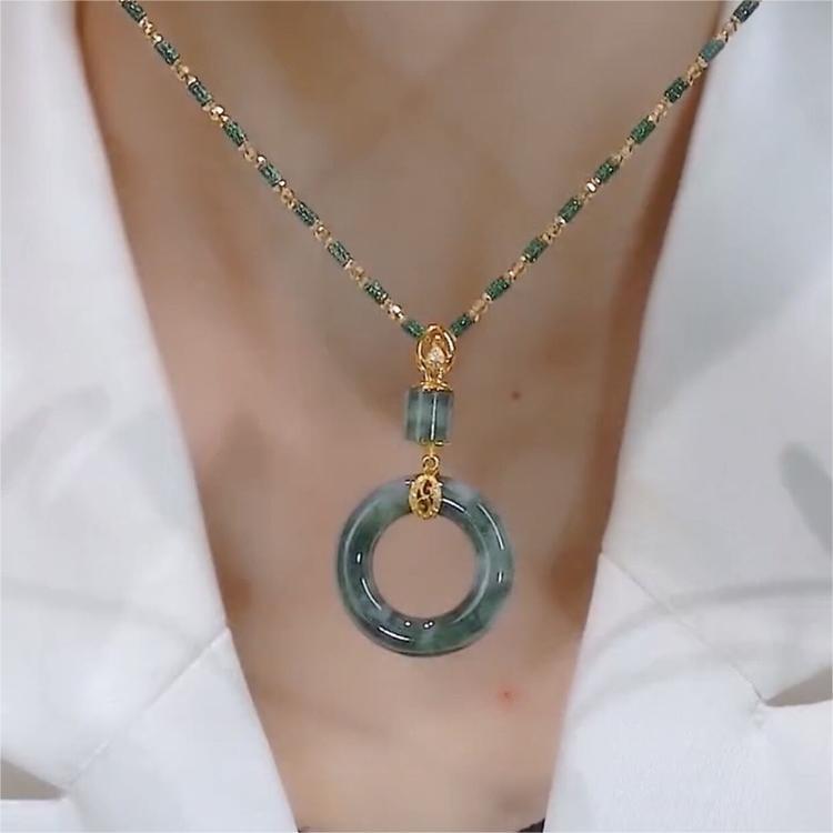 Minimalist Geometric Green Gradient Pixiu Pendant Necklace for Women Alloy Plated Clavicle Chain