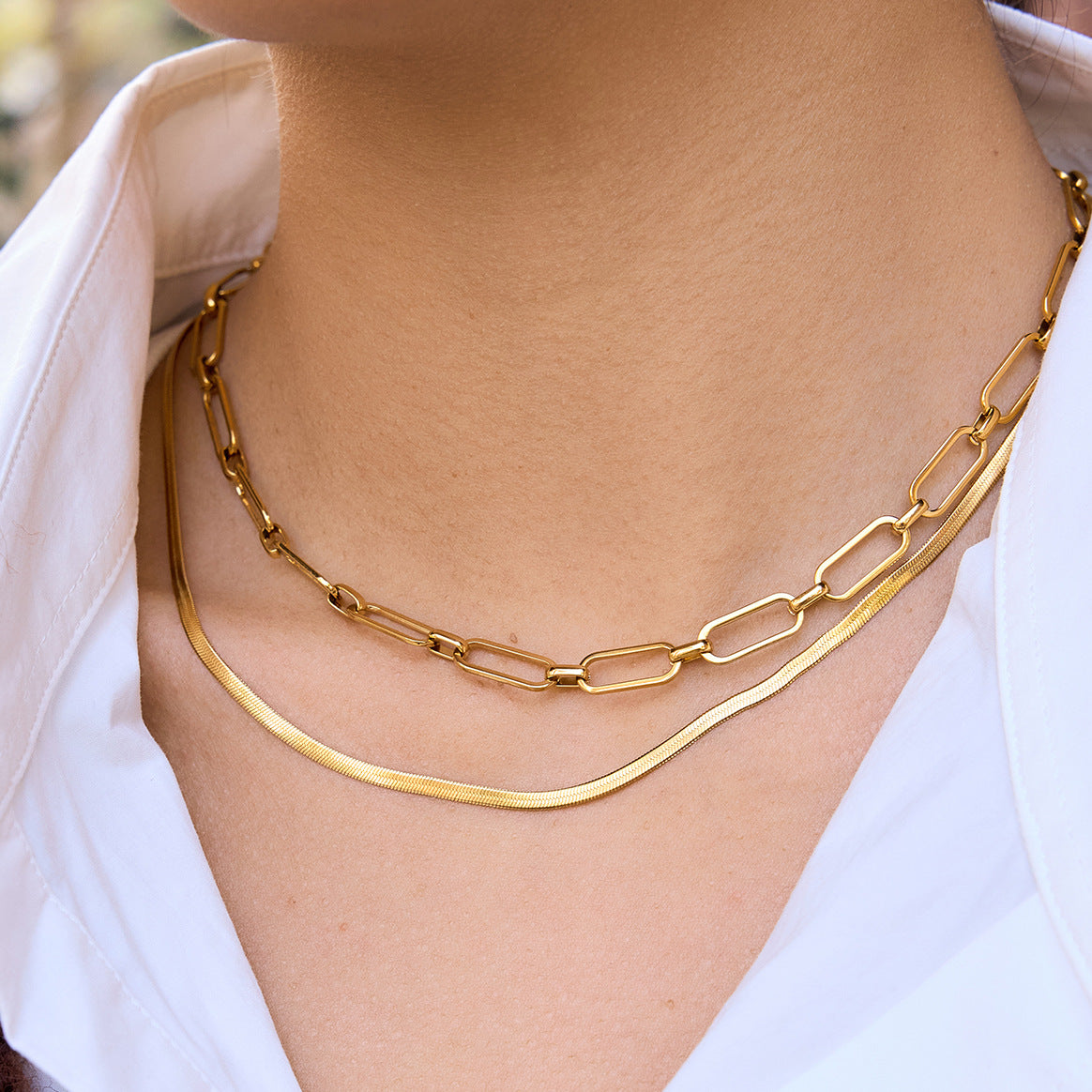 Collar cubano minimalista geométrico de acero de titanio con chapado en oro PVD al vacío para mujer, cadena ligera a la altura de la clavícula