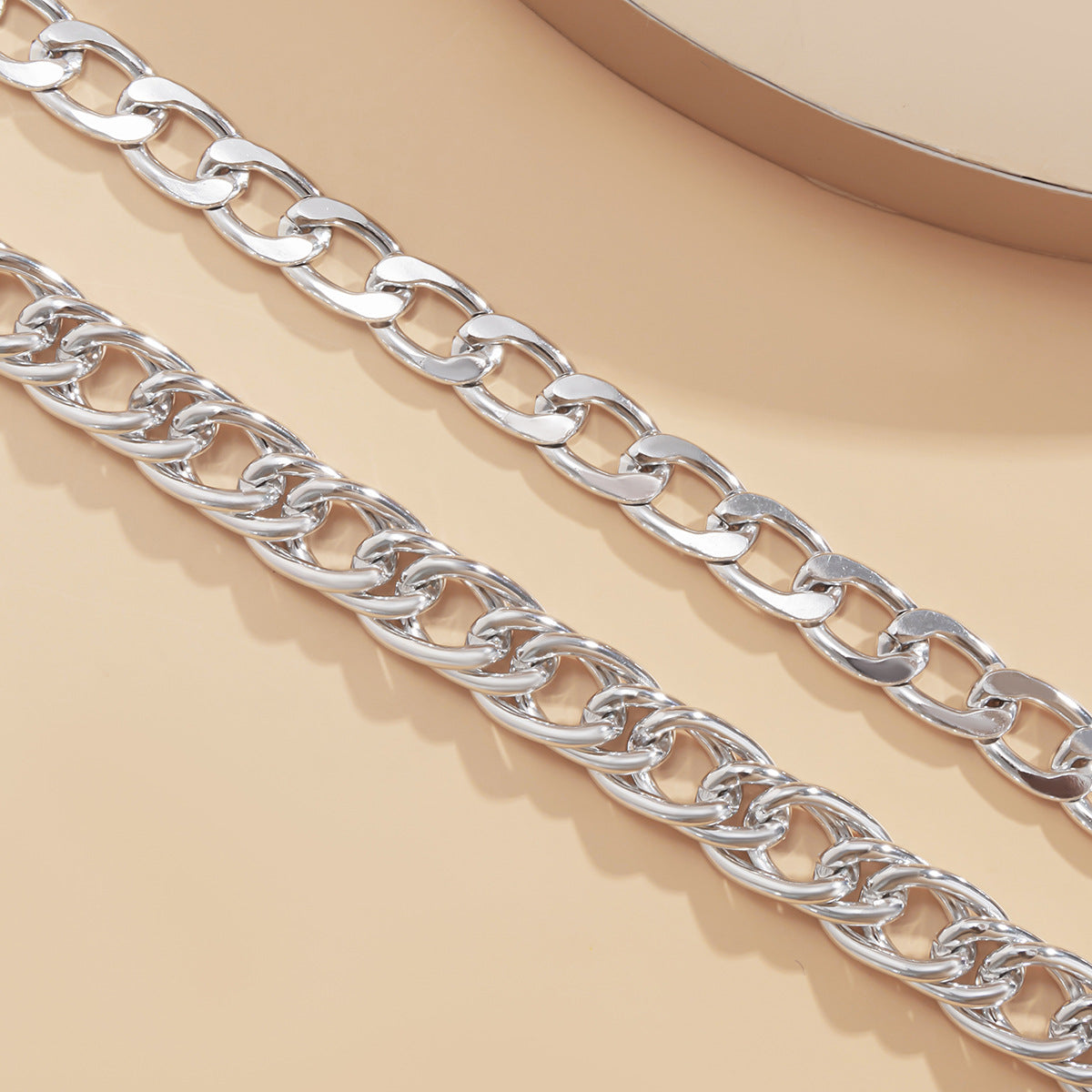 Set di bracciali a catena geometrici in metallo, minimalisti e punk da donna, regalo per viaggi di lavoro e matrimoni