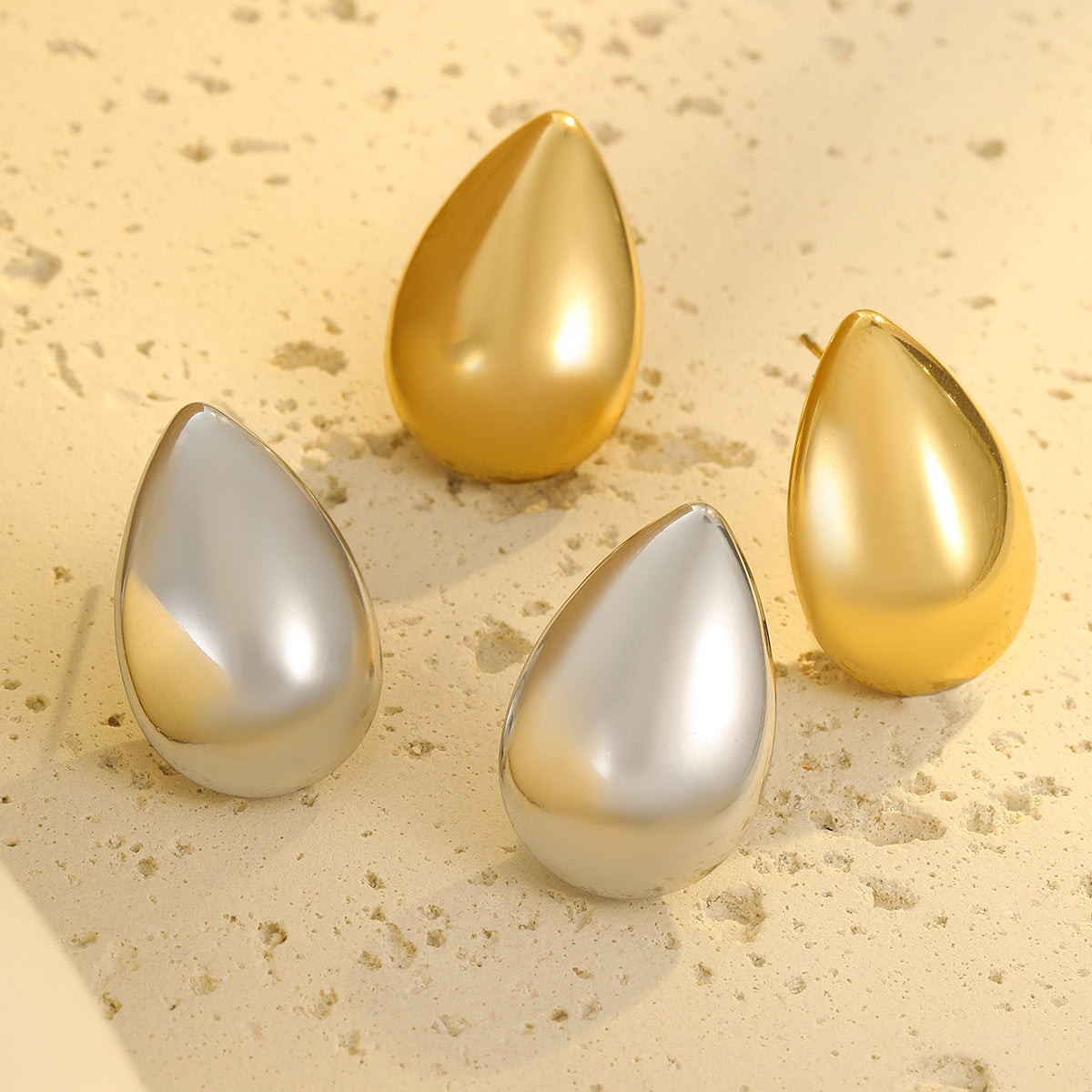Orecchini a perno geometrici minimalisti in acciaio inossidabile con placcatura in oro 18 carati da donna