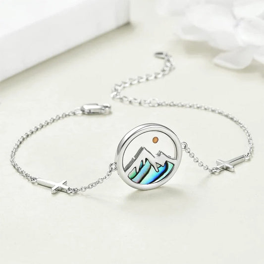 Pulsera Minimalista Geométrica de Acero Inoxidable con Baño de Oro y Concha Redonda Incrustada para Mujer