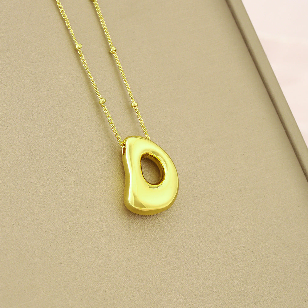 Collana girocollo minimalista da donna con ciondolo a lettera in rame placcato, catenina delicata